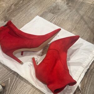 Hold @candbuy813  Good American Red Pointed-Toe Suede Stiletto Ankle Boots